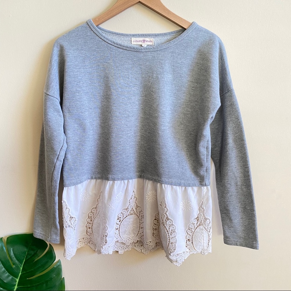 Altard State Eyelet Lace Peplum Hem Sweatshirt Heather Grey Cream Small S